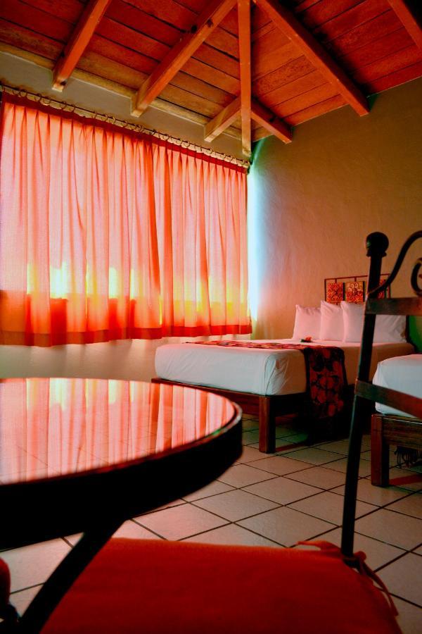 Hotel Aldama Colima Exterior photo